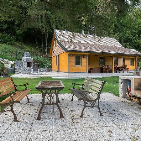 Bohinj Cottage Pr' Maricki - House In Nature With Hot Tub & Sauna Zewnętrze zdjęcie